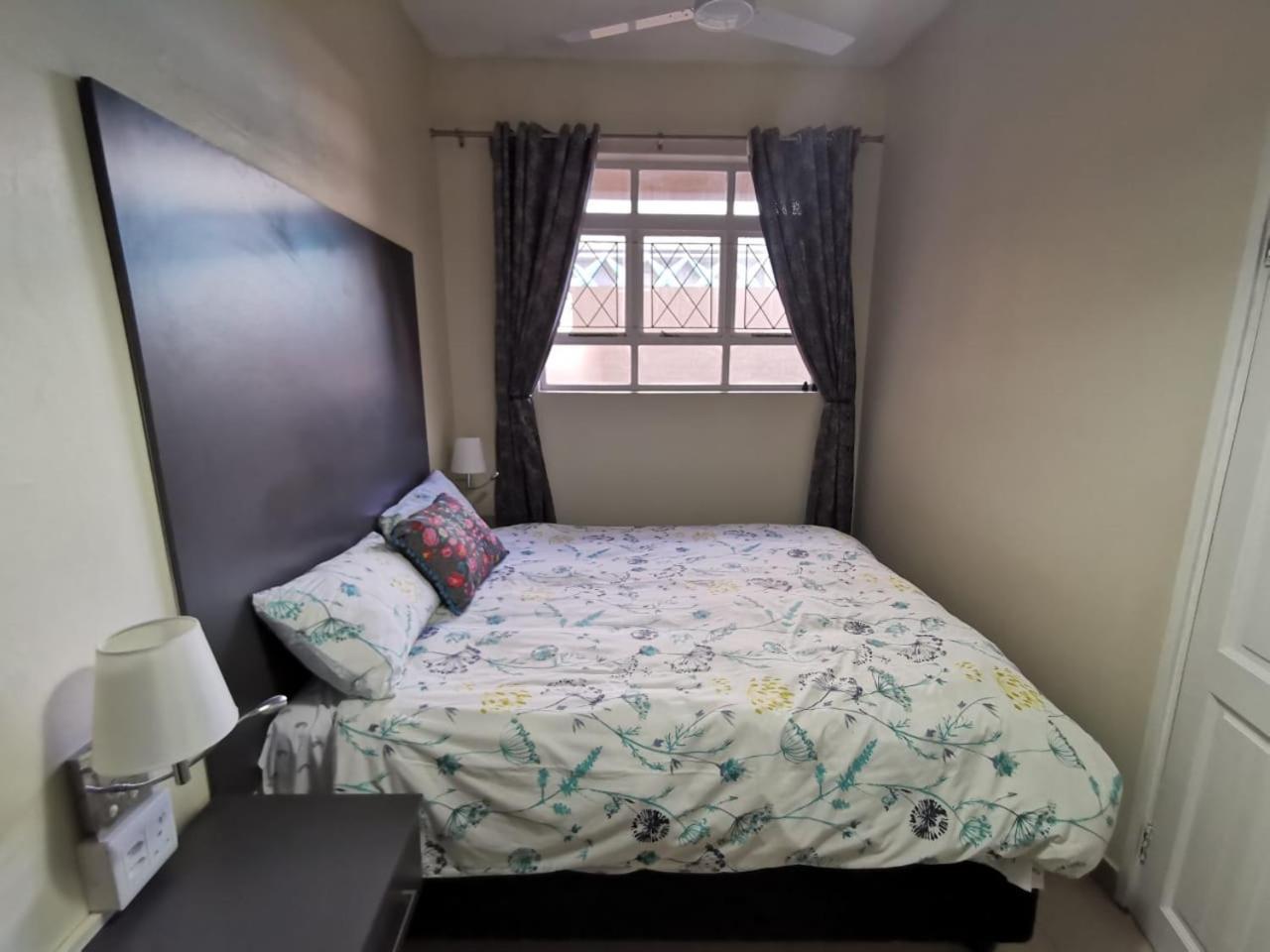 Marlborough Durban Beachfront South Beach Holiday Apartments Marine Parade Стая снимка
